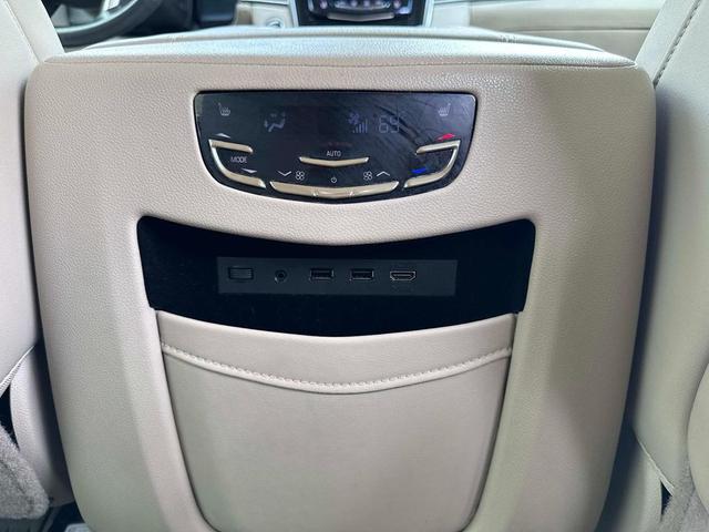 Photo of 2019 Crystal White Tricoat Cadillac Escalade