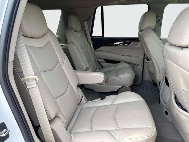 Photo of 2019 Crystal White Tricoat Cadillac Escalade