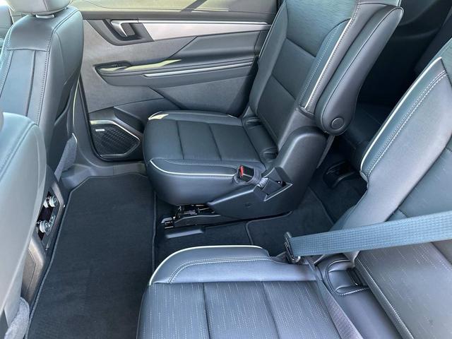 Photo of 2025 Ebony Twilight Metallic Buick Enclave