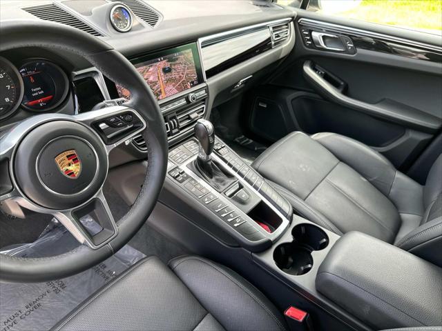 Photo of 2019 White Porsche Macan