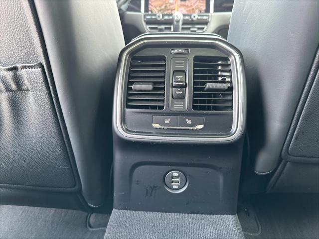 Photo of 2019 White Porsche Macan