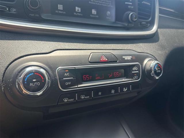 Photo of 2019 Snow White Pearl Kia Sorento