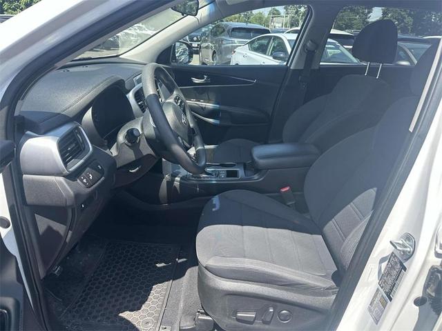 Photo of 2019 Snow White Pearl Kia Sorento