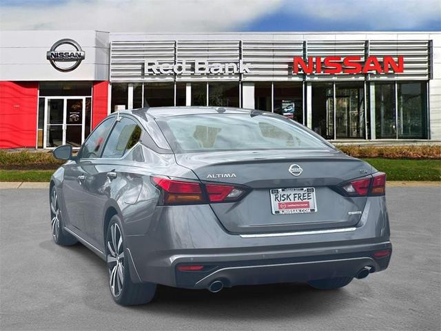 Photo of 2021 Gun Metallic Nissan Altima
