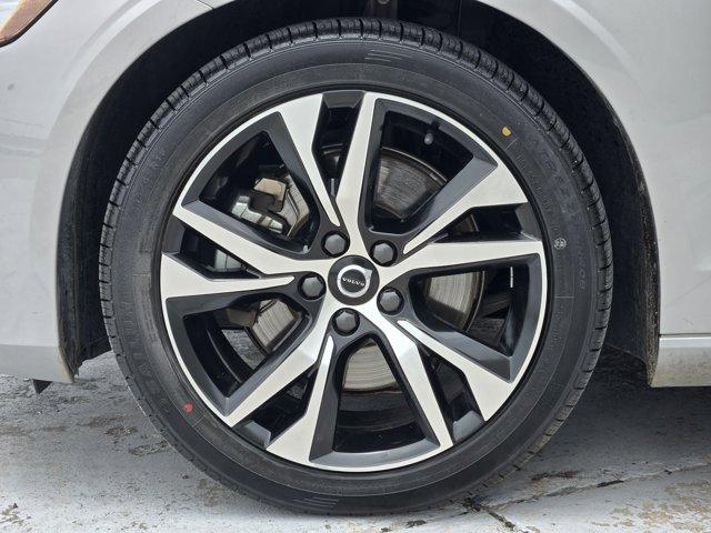 Photo of 2024 Silver Dawn Metallic Volvo S60