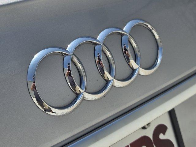 Photo of 2023 Florett Silver Metallic Audi Q5
