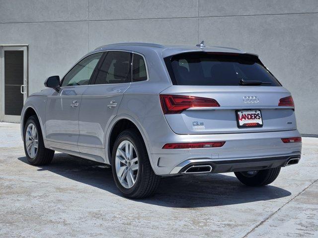 Photo of 2023 Florett Silver Metallic Audi Q5