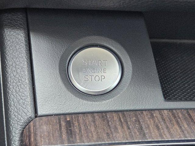 Photo of 2023 Florett Silver Metallic Audi Q5