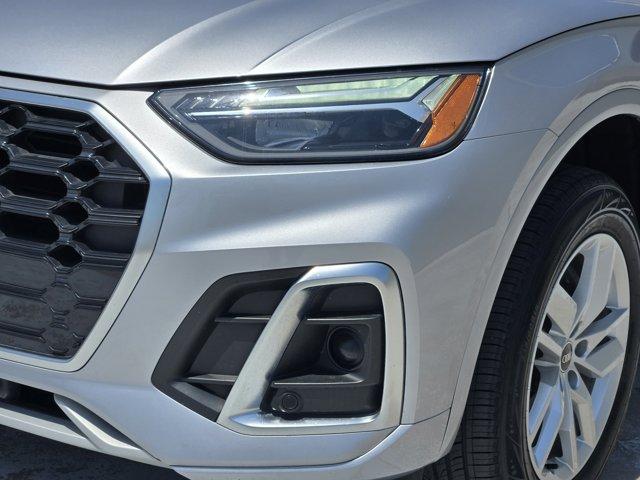 Photo of 2023 Florett Silver Metallic Audi Q5