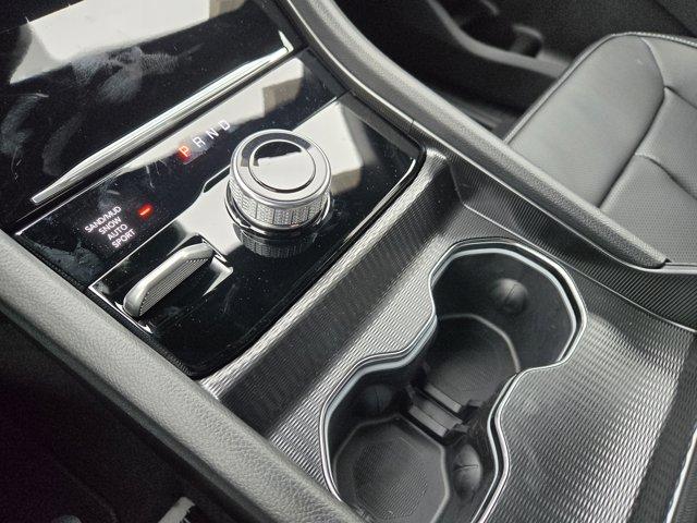 Photo of 2025 Silver Zynith Jeep Grand Cherokee