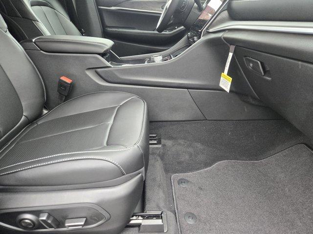 Photo of 2025 Silver Zynith Jeep Grand Cherokee