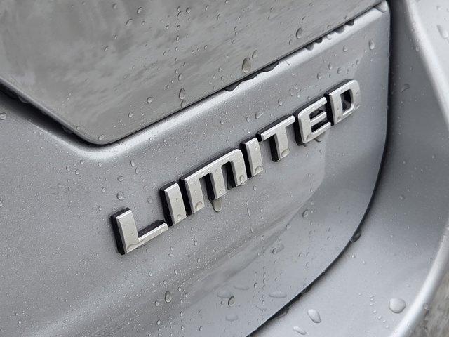 Photo of 2025 Silver Zynith Jeep Grand Cherokee
