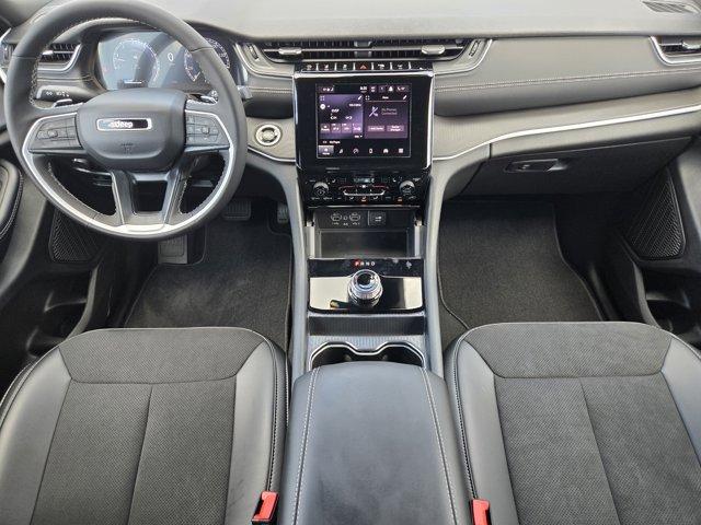 Photo of 2025 Velvet Red Pearlcoat Jeep Grand Cherokee