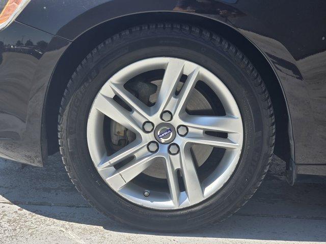 Photo of 2015 Ember Black Metallic Volvo V60