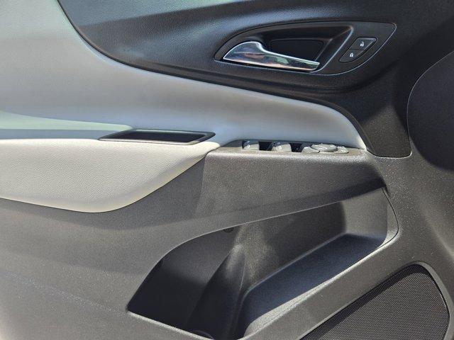 Photo of 2023 Summit White Chevrolet Equinox