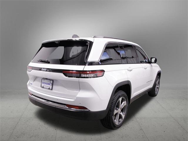 Photo of 2023 Bright White Clearcoat Jeep Grand Cherokee 4xe