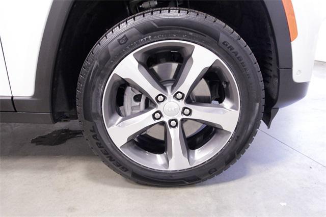 Photo of 2023 Bright White Clearcoat Jeep Grand Cherokee 4xe