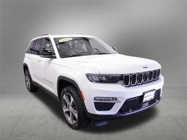 Photo of 2023 Bright White Clearcoat Jeep Grand Cherokee 4xe