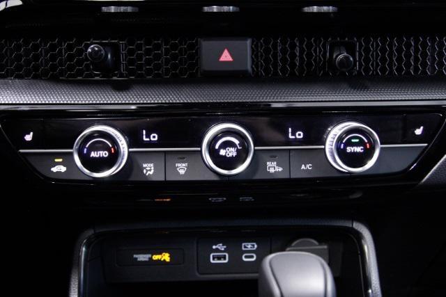 Photo of 2025 Crystal Black Pearl Honda CR-V Hybrid