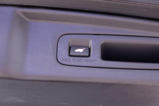 Photo of 2025 Crystal Black Pearl Honda CR-V Hybrid
