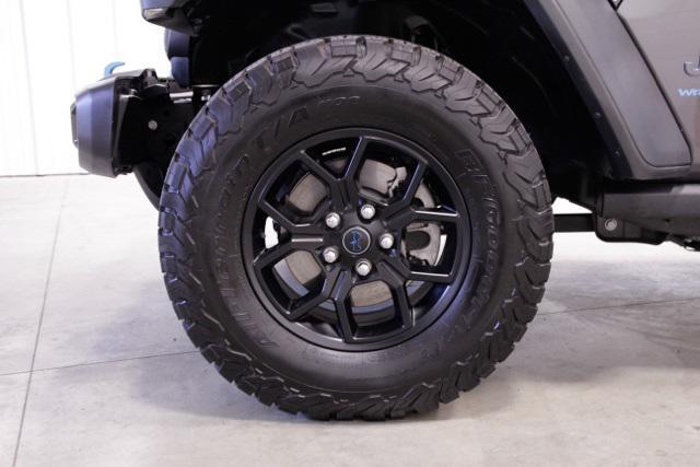 Photo of 2024 Granite Crystal Metallic Clearcoat Jeep Wrangler 4xe