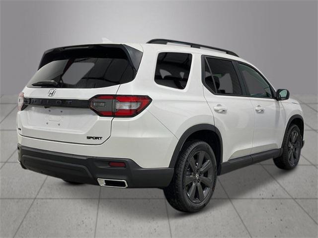 Photo of 2025 White Honda Pilot