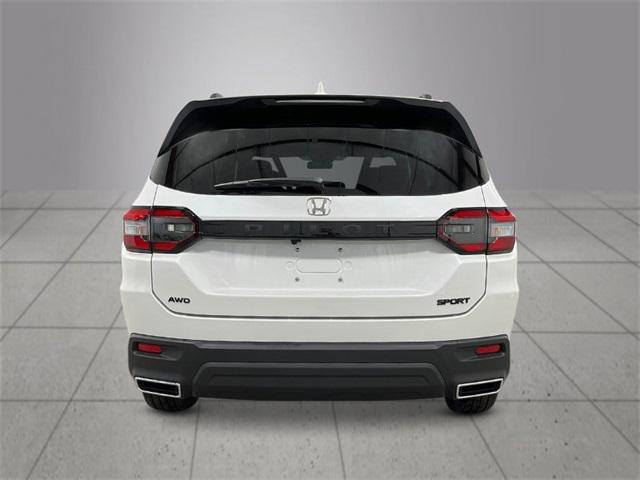 Photo of 2025 White Honda Pilot