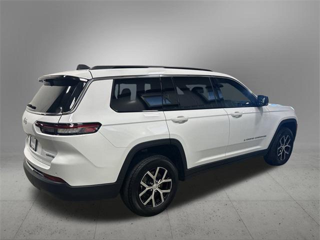 Photo of 2024 Bright White Clearcoat Jeep Grand Cherokee L