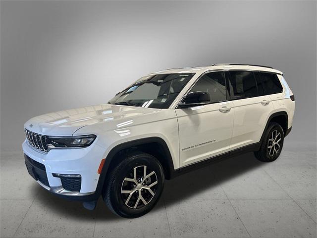 Photo of 2024 Bright White Clearcoat Jeep Grand Cherokee L