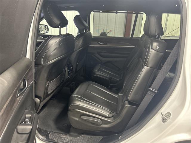 Photo of 2024 Bright White Clearcoat Jeep Grand Cherokee L