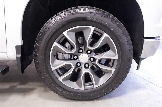 Photo of 2022 Summit White Chevrolet Silverado 1500