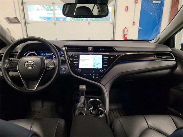 Photo of 2019 Brownstone Toyota Camry Hybrid
