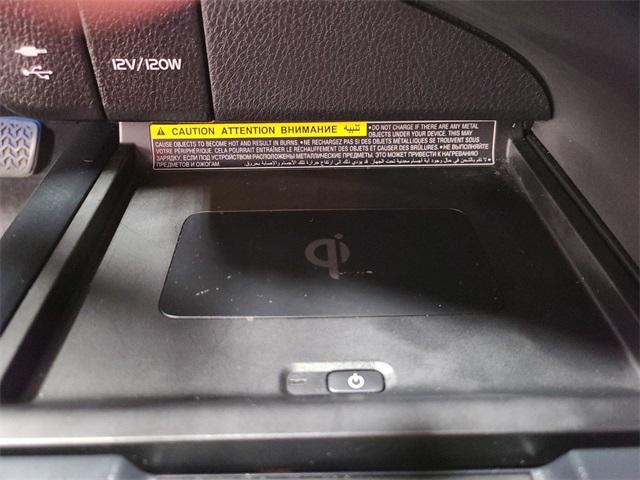 Photo of 2019 Brownstone Toyota Camry Hybrid