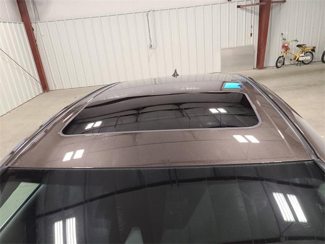 Photo of 2019 Brownstone Toyota Camry Hybrid