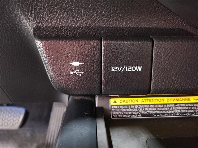 Photo of 2019 Brownstone Toyota Camry Hybrid