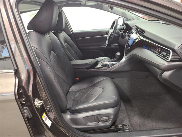 Photo of 2019 Brownstone Toyota Camry Hybrid