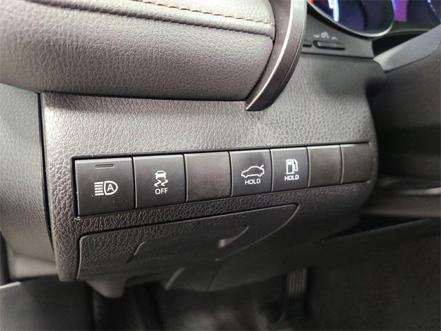 Photo of 2019 Brownstone Toyota Camry Hybrid