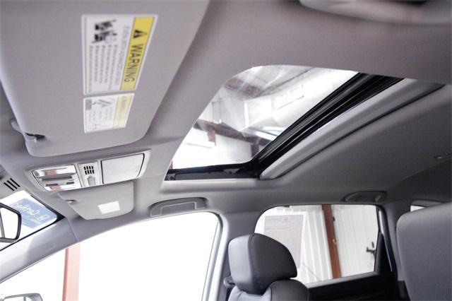 Photo of 2021 Platinum White Pearl Honda CR-V Hybrid