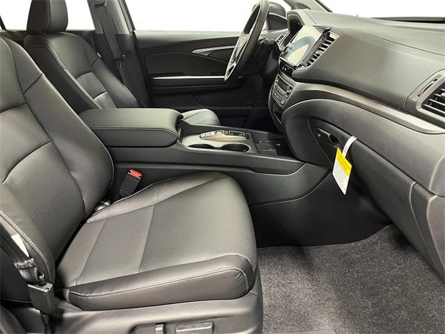 Photo of 2025 Gray Honda Ridgeline