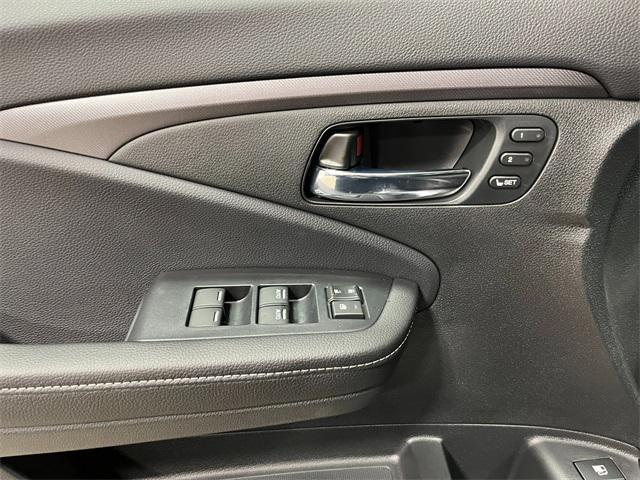 Photo of 2025 Gray Honda Ridgeline
