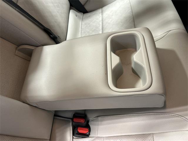 Photo of 2023 Pearl White Tricoat Nissan Altima