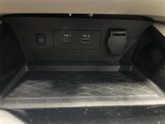Photo of 2023 Pearl White Tricoat Nissan Altima