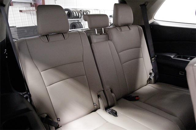 Photo of 2022 Platinum White Pearl Honda Pilot