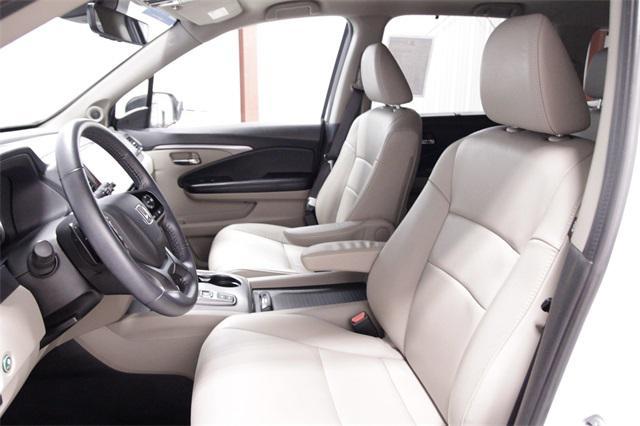 Photo of 2022 Platinum White Pearl Honda Pilot