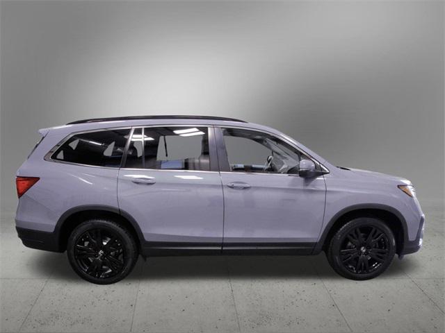 Photo of 2022 Sonic Gray Pearl Honda Pilot