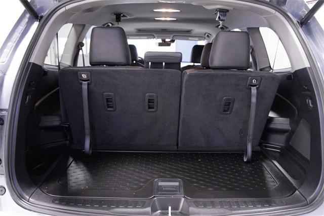 Photo of 2022 Sonic Gray Pearl Honda Pilot