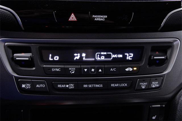 Photo of 2022 Sonic Gray Pearl Honda Pilot