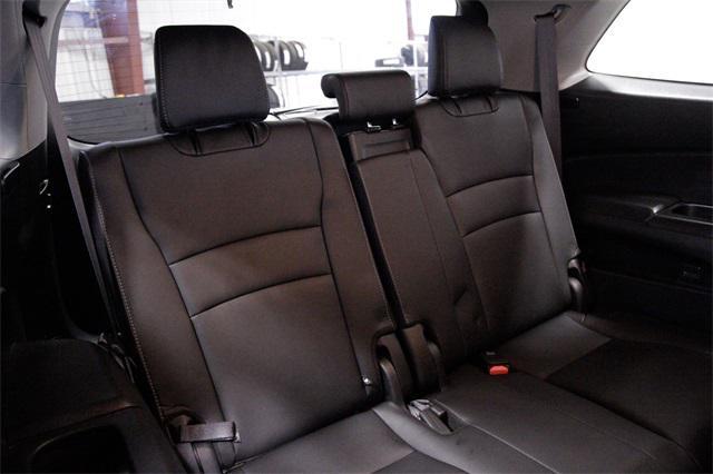 Photo of 2022 Sonic Gray Pearl Honda Pilot