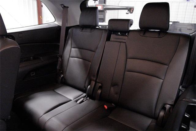Photo of 2022 Sonic Gray Pearl Honda Pilot