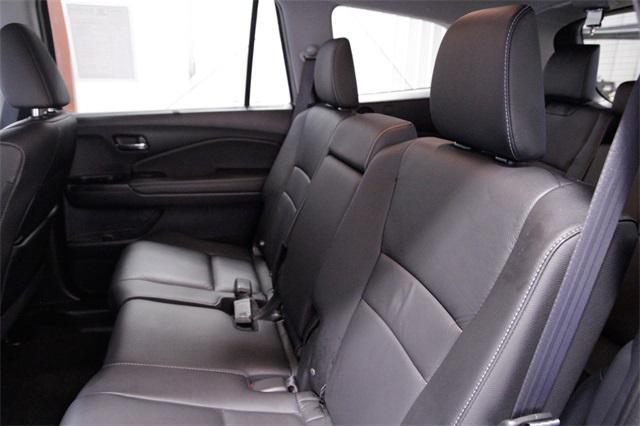 Photo of 2022 Sonic Gray Pearl Honda Pilot